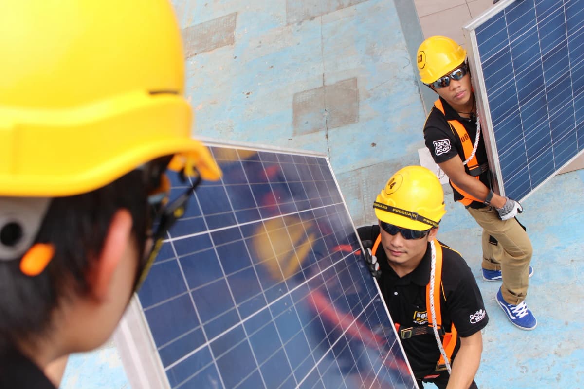 SOLS Solar Panel Installers Workers